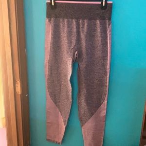 Workout Set (never been worn but no tags on it)